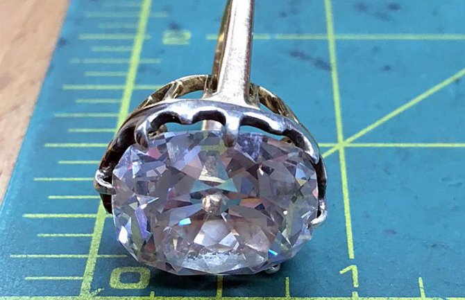 Kupila prsten na pijaci za 11 eura, nakon 30 godina otišla da ga proda, zlataru nije bilo dobro(FOTO)