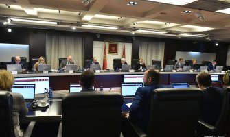 Vlada planira da angažuje 622 državna službenika