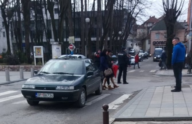 BP: Udario ženu na pješačkom prelazu(FOTO)