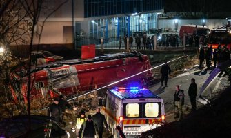 U prevratnju autobusu stradalo 14 osoba, dvodnevna žalost u Makedoniji (VIDEO)