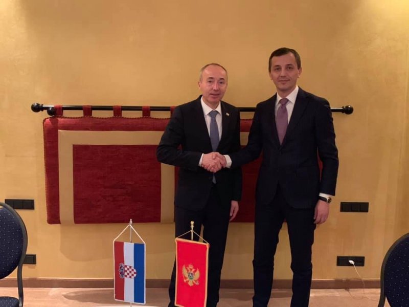 5235777723633632838977931842862435401203712n