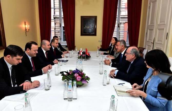 Đukanović se sastao se sa predsjednicima Slovenije, Ukrajine, Albanije i premijerima Gruzije i Kosova 