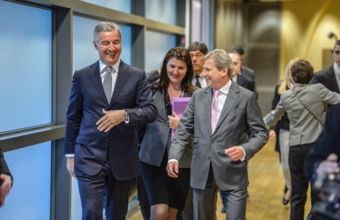 Đukanović sjutra sa Hanom