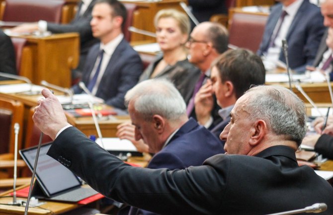 Stankoviću pozlilo u Skupštini, prebačen u Urgentni