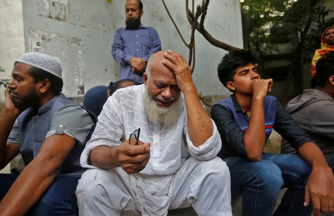  Raste broj mrtvih: U požaru u Bangladešu poginula 81 osoba(FOTO)