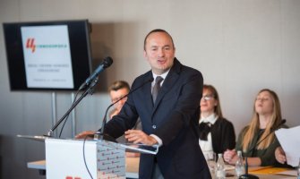 Pavićević: Đukanović da pogleda naše trgove i posluša šta mu saopštavaju građani