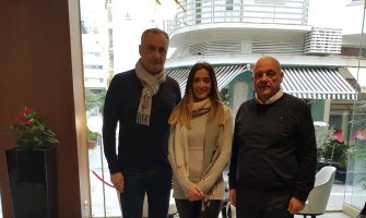 Nikolić i Bjelica posjetili najbolju rukometašicu Grčke Anu Milačić