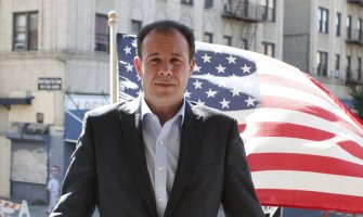 Đonaj iz SAD-a dolazi da prati lokalne izbore u Tuzima