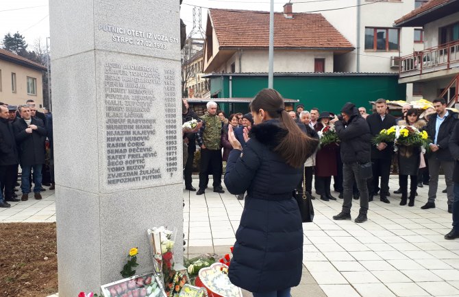 Zločin u Štrpcima produžavaju oni koji ne čine dovoljno da se kazne nalogodavci i izvršioci