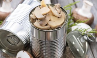 Sa granice vraćeno preko 3 tone feferona i 2,5 tone pečurki