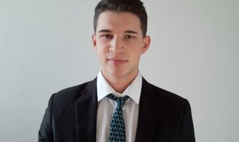 Vladimir iz Mojkovca ima 20 godina i već govori 12 jezika: Počeo da uči gledajući serije