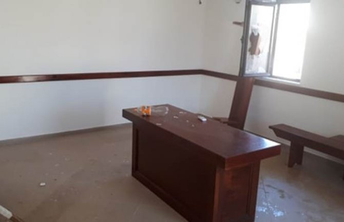 Banjani: Migranti krivi za zapaljene štale, obijene kuće...?