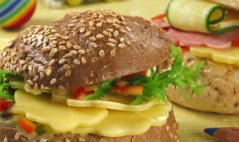 Zaživio pilot projekat: Odbijeno deset zahtjeva škola za prodaju nezdrave hrane