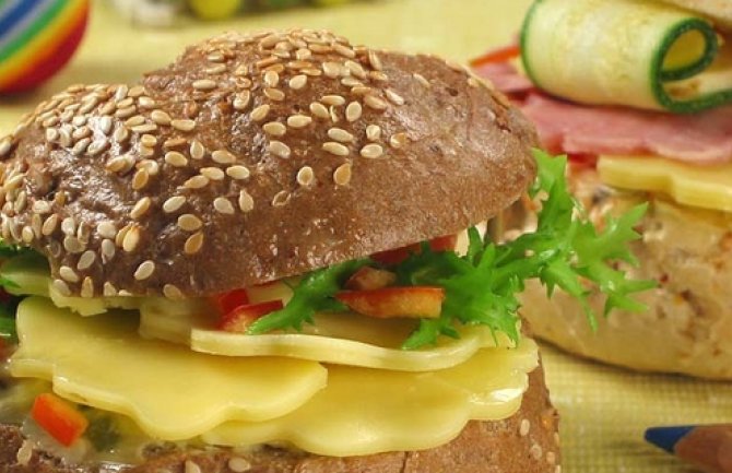 Zaživio pilot projekat: Odbijeno deset zahtjeva škola za prodaju nezdrave hrane