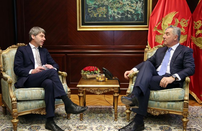 DEMOS: Njemačka ambasada da potvrdi navode sa sastanka Đukanovića i Hekera