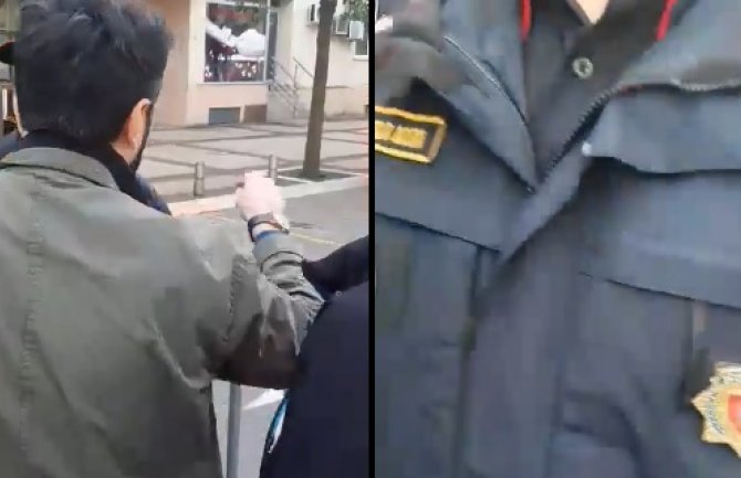 Incident tokom performansa studenata u Podgorici, Policija: Grupa lica službeniku ograničavala kretanje (VIDEO)