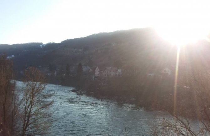 Danas suvo, do 17 stepeni