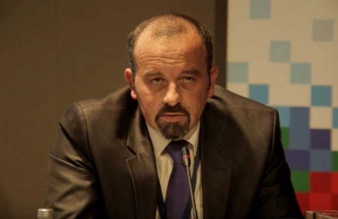 Direktor škole iz Berana: Nažalost, ništa nije ukazivalo na zlostavljanje učenice