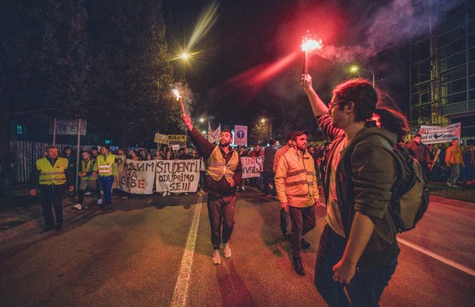 Novi protest u Podgorici: Mi smo ovdje država, opozicija da se mijenja (VIDEO)