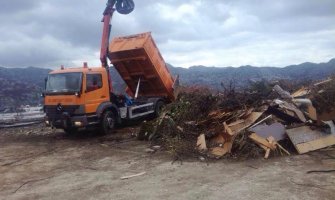 Tivat: Kazne zbog nelegalnog odlaganja otpada i napada na službeno lice