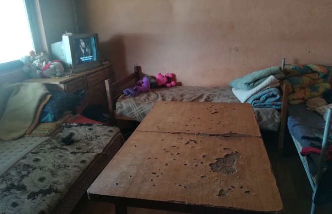 10-članoj porodici Bulatović iz Berana je potrebno sve