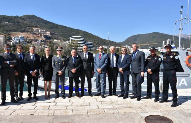 Donacija italijanske policije: Dva specijalizovana glisera za sprječavanje svih vidova prekograničnog kriminala