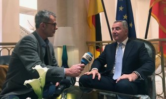 Đukanović: Kad rušite institucije, rušite i državu