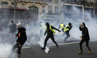 Oko 2.000 ljudi osuđeno zbog nereda na protestima Žutih prsluka