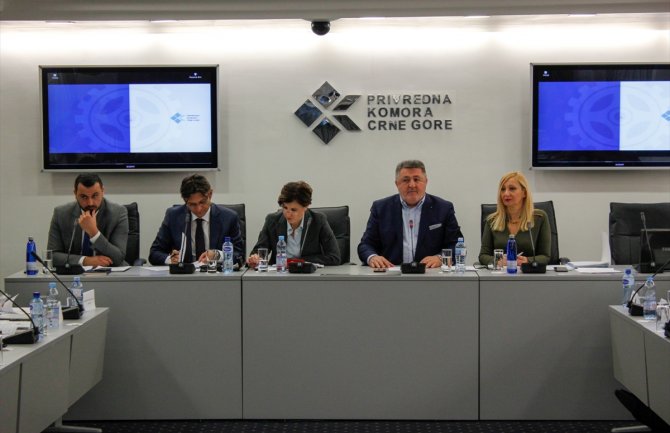 U toku pripreme za turističku sezonu, sve službe u pripravnosti, obustaviti radove na putevima