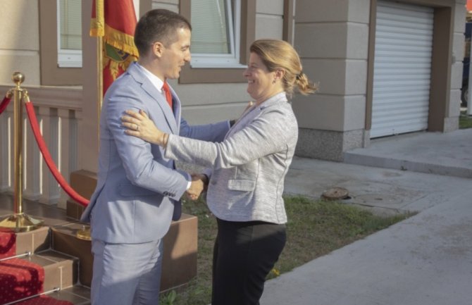 Bečić: U Crnoj Gori imamom sistemski problem, zato zahtijevamo sistemska rješenja