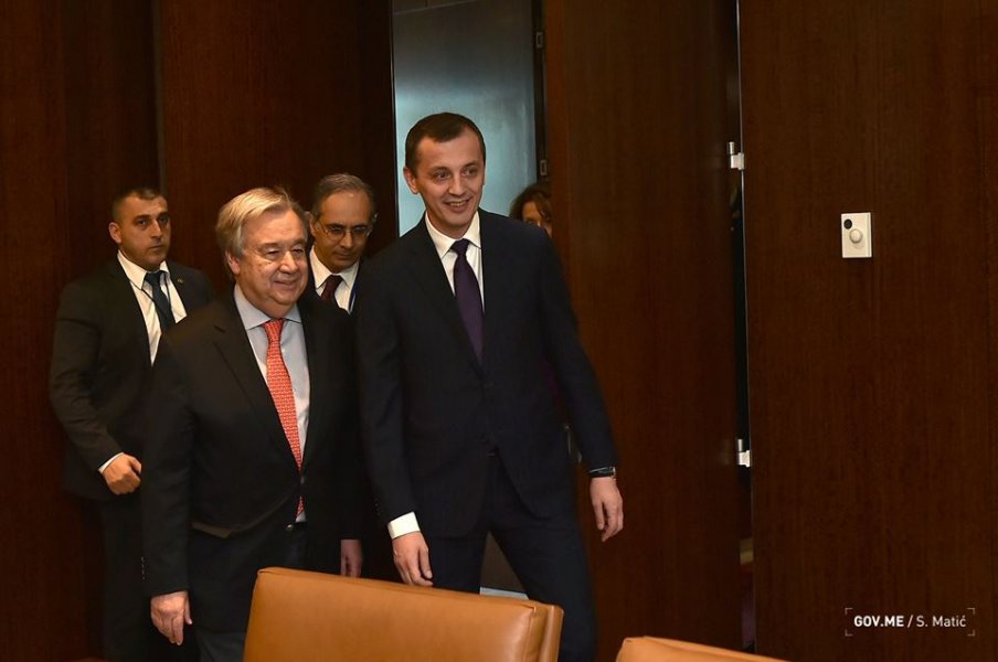 5579518523866341282373755390435267901390848n