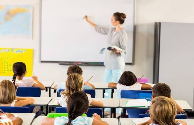 Upis u prvi razred osnovne škole u ponedjeljak