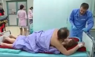 Žena lijepkom na prezervativu uhvatila muža u nevjerstvu (VIDEO)