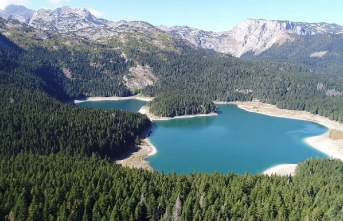 Gradnja ekolodževa na Crnom jezeru nije povezana sa sječom šuma