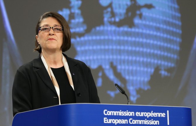 U saobraćajnim nesrećama u EU poginulo 25.100 osoba