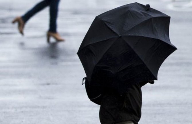 Oblačno, kiša na jugu, na sjeveru suvo 