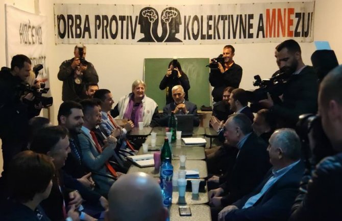 Danas novi sastanak predstavnika protesta i lidera opozicije