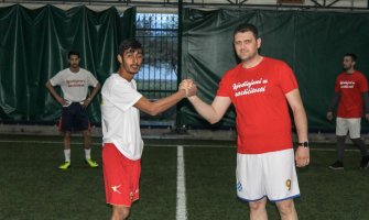 Mladi DPS Podgorica igrali fudbal sa pripadnicima romske populacije