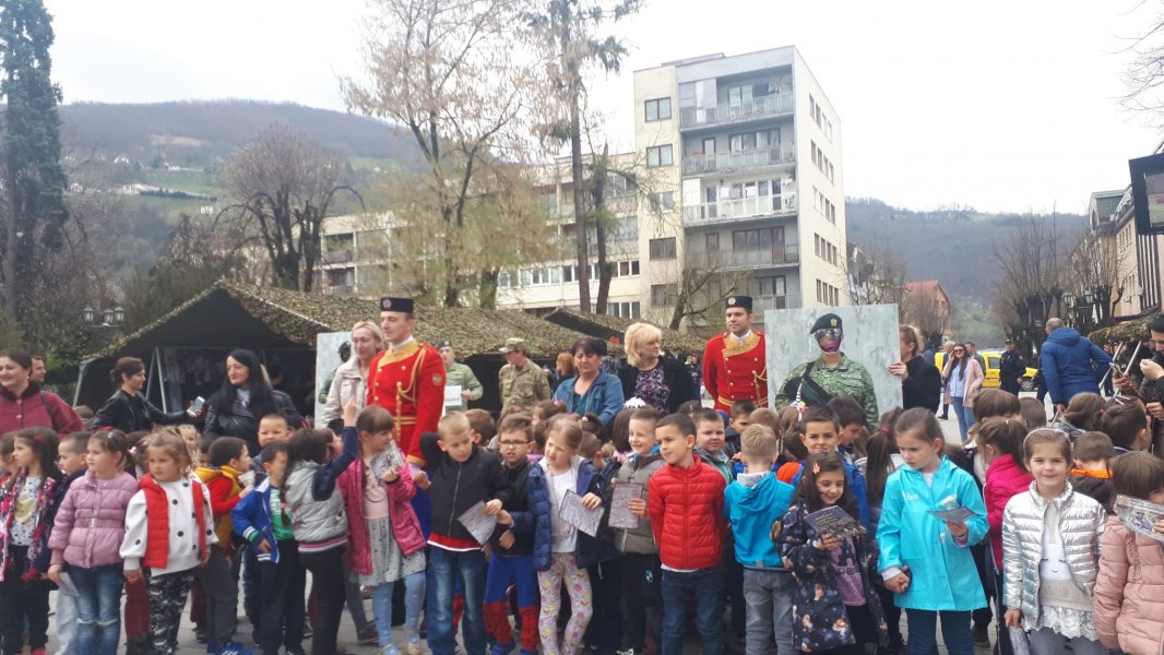 565936524212205251057415345890680310857728n