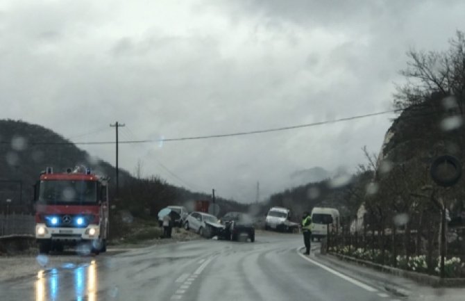 U saobraćajnoj nesreći u mjestu Zabrđe poginuo muškarac