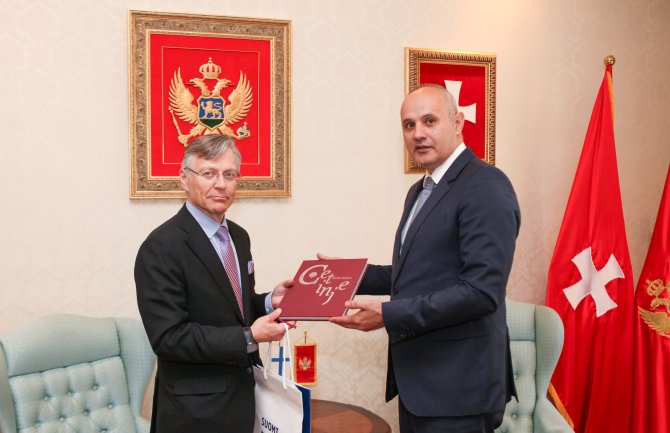 Kašćelan sa Ikonenom: Mogućnost saradnje i razmjena iskustava u oblasti obrazovanja