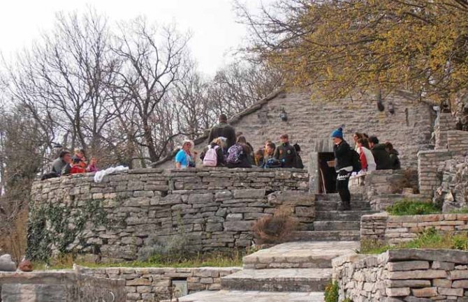 Kameno i Žlijebi atraktivna sela zaleđa, samo da dođe voda