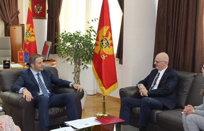 Unapređuje se saradnja sa Poljskom u oblasti prosvjete, nauke i kulture