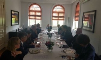 Crnogorska delegacija sa ambasadorima u Beogradu: Država odlučna da se izbori sa kriminalom i korupcijom