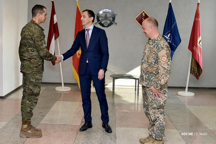 5773888324029532632721285446994944898105344n