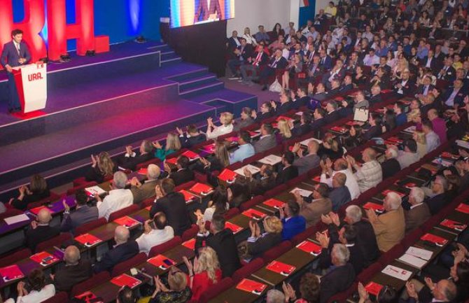 URA: SDP se vratio na fabrička podešavanja