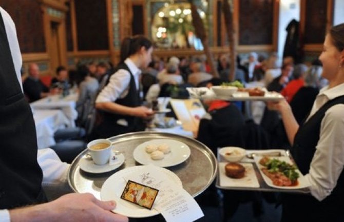 Kršenja mjera NKT-a najčešće u ugostiteljskim objektima, inspektori kontrolišu poštuju li se iste i na svadbama