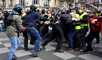 U Francuskoj tokom prvomajskih protesta privedeno 335 osoba