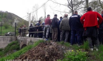 20 povrijeđenih u sukobu policije sa mještanima opštine Štrpce(VIDEO)