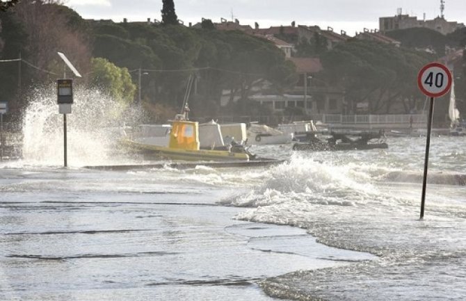 Hrvatska pod meteoalarmom: Jaki udari bure i olujnog vjetra